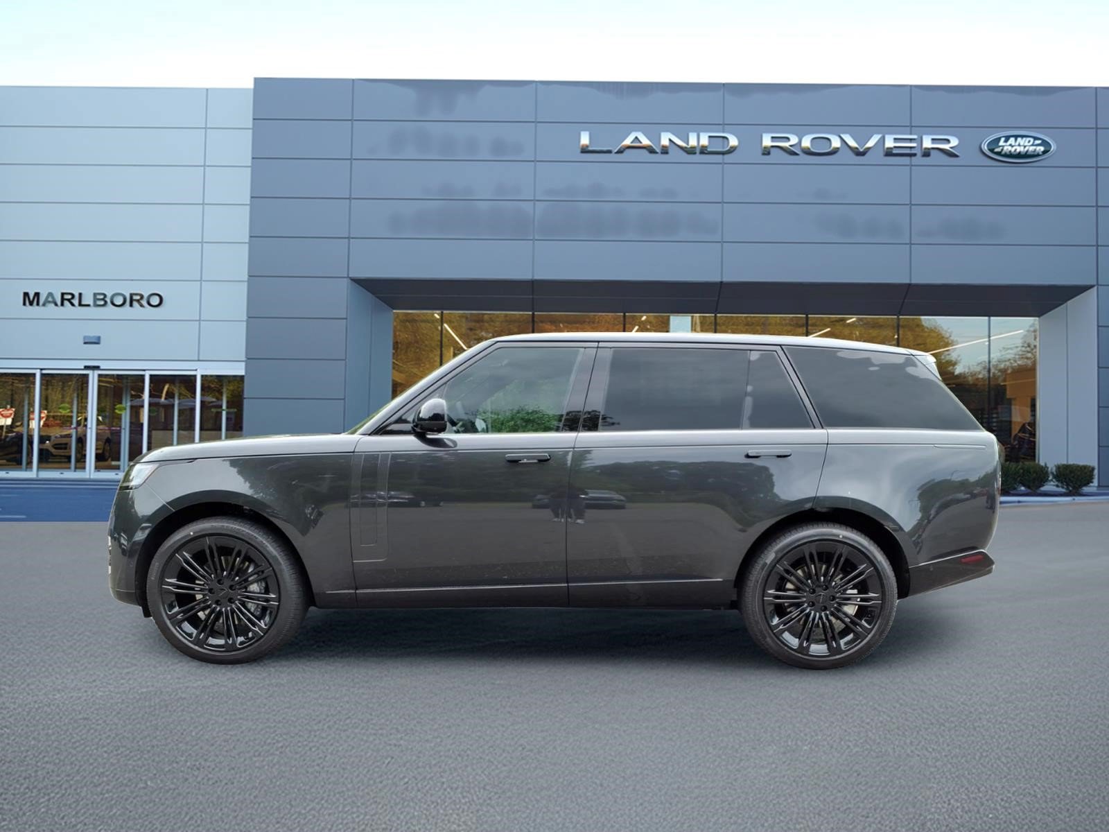 New 2026 Land Rover Range Rover Long Wheelbase SE AWD/4WD image 6