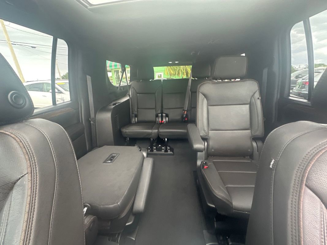 Used 2023 Chevrolet Suburban High Country w/ Premium Package 2 image 18
