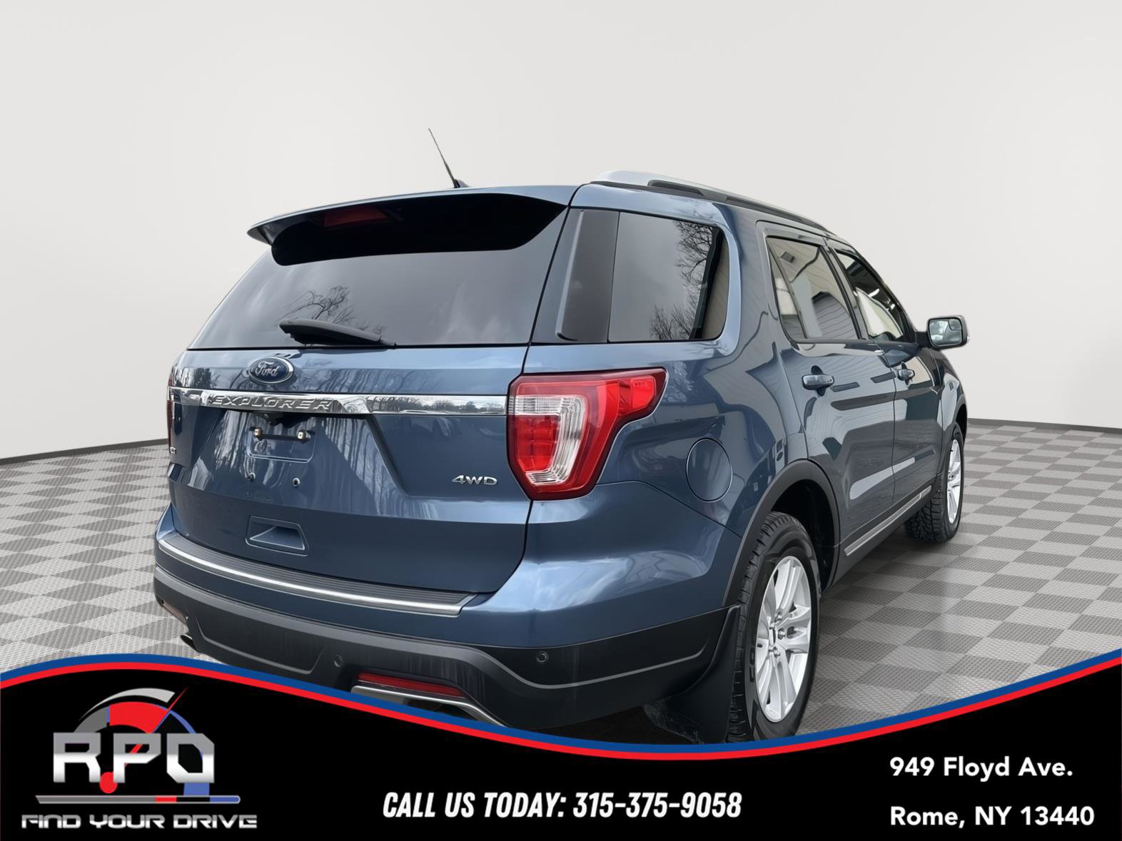 Used 2018 Ford Explorer XLT w/ Equipment Group 202A image 5