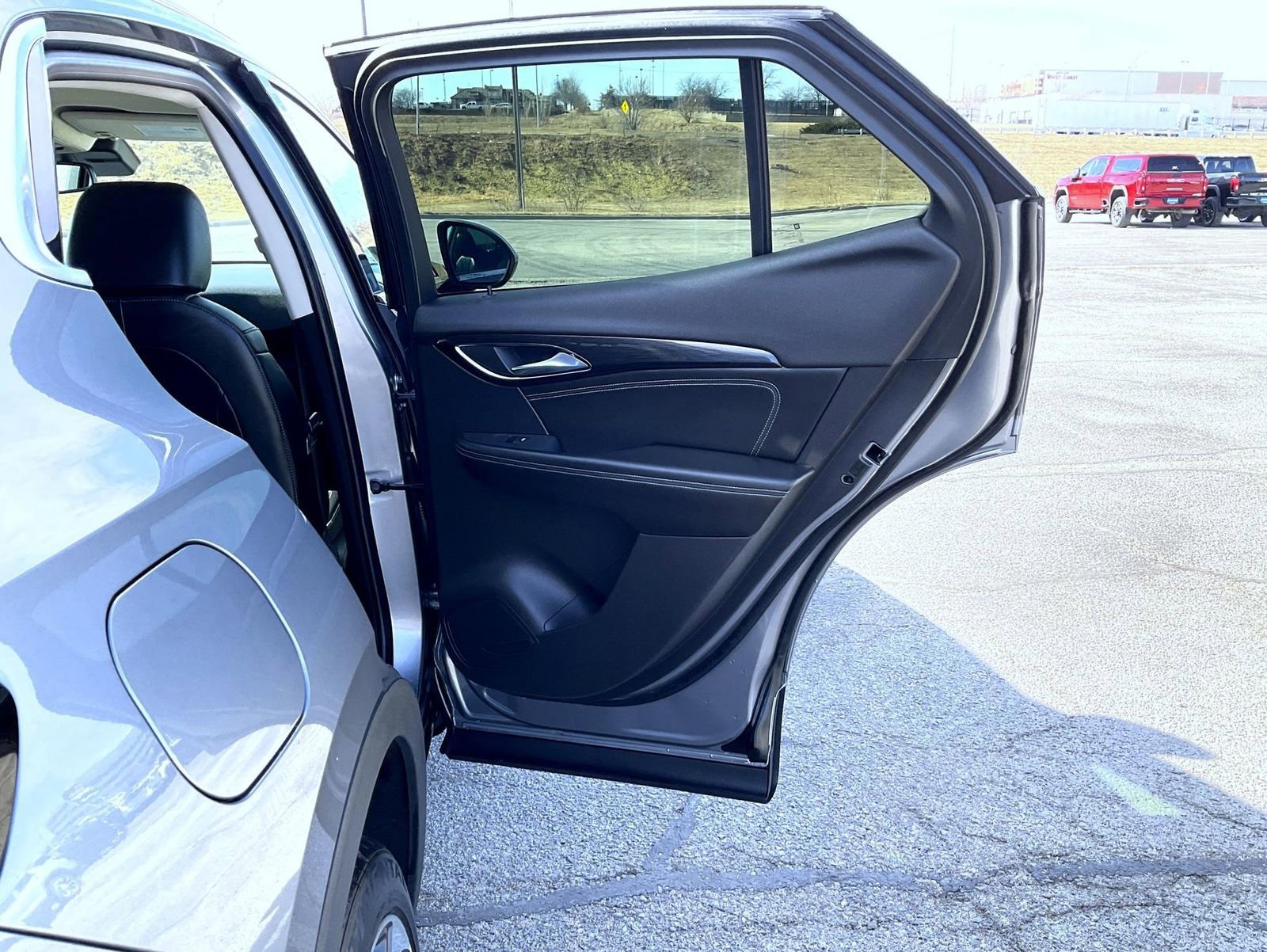 Certified 2021 Buick Envision Essence w/ Technology Package I AWD/4WD image 17