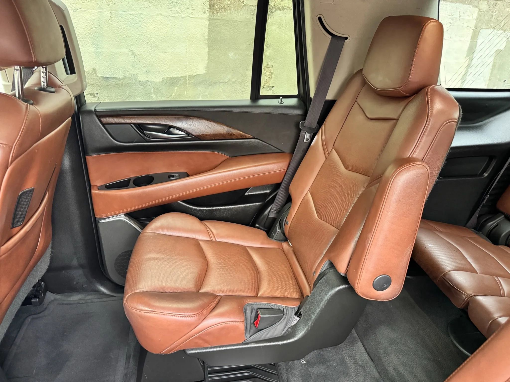 Used 2016 Cadillac Escalade Premium image 24