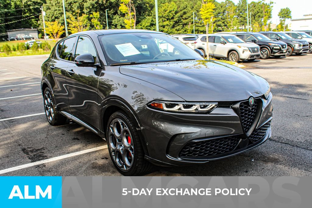 Used 2024 Alfa Romeo Tonale Veloce w/ Active Assist Package AWD/4WD image 3