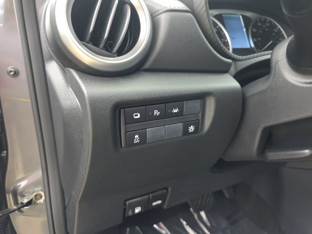 Used 2025 Nissan Versa S w/ Trunk Package FWD image 38