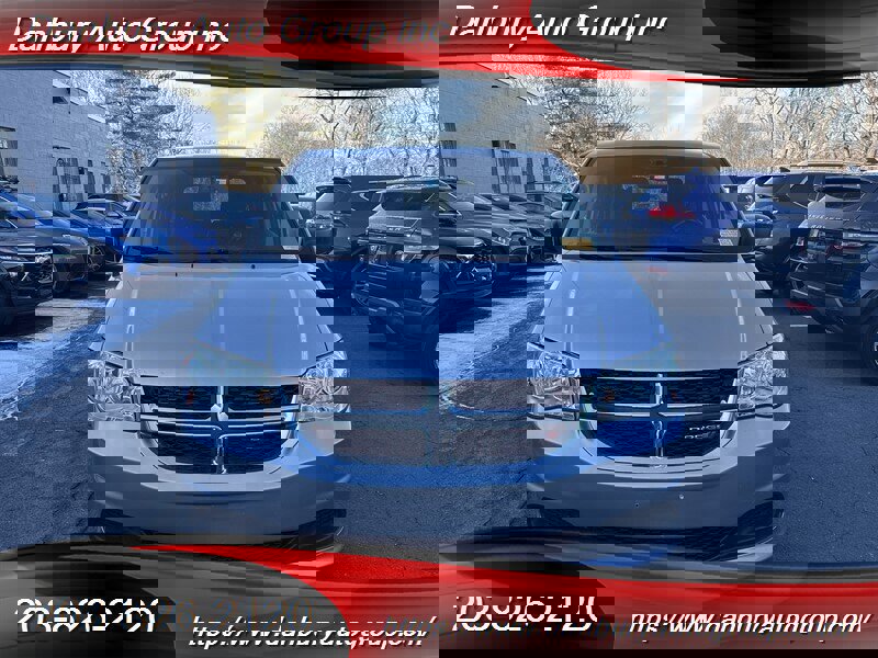 Used 2017 Dodge Grand Caravan SE w/ Power Window Group image 2