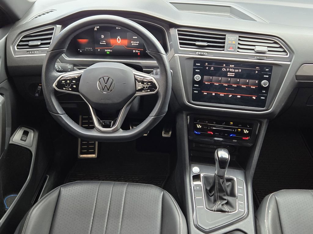 Used 2023 Volkswagen Tiguan SE R-Line image 24