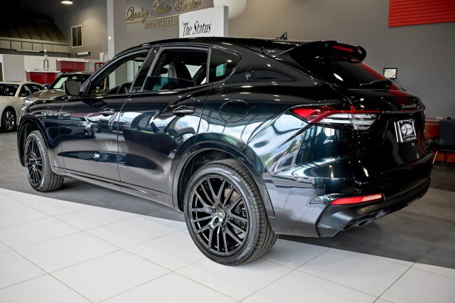 Used 2022 Maserati Levante Modena AWD/4WD image 6