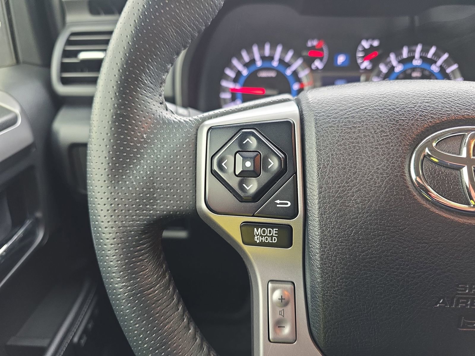 Used 2019 Toyota 4Runner Limited AWD/4WD image 16