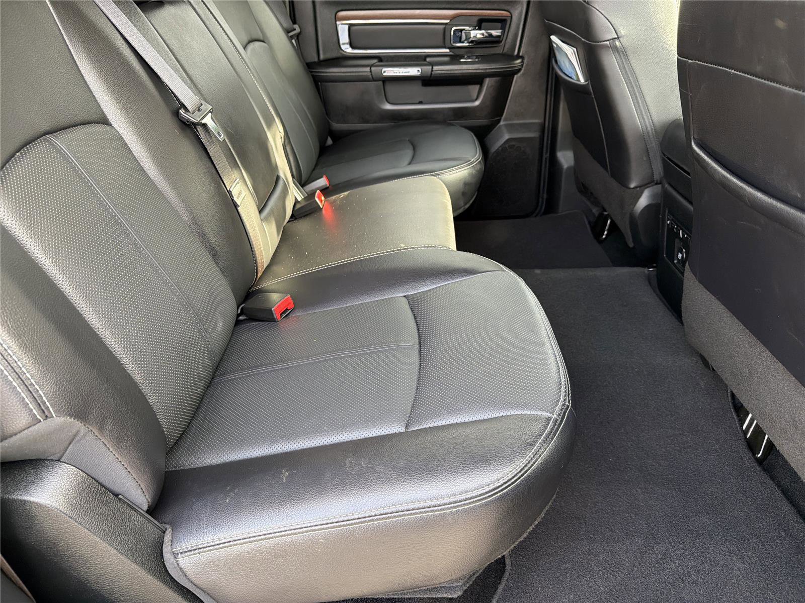 Used 2018 RAM 2500 Laramie w/ Sport Appearance Group AWD/4WD image 14