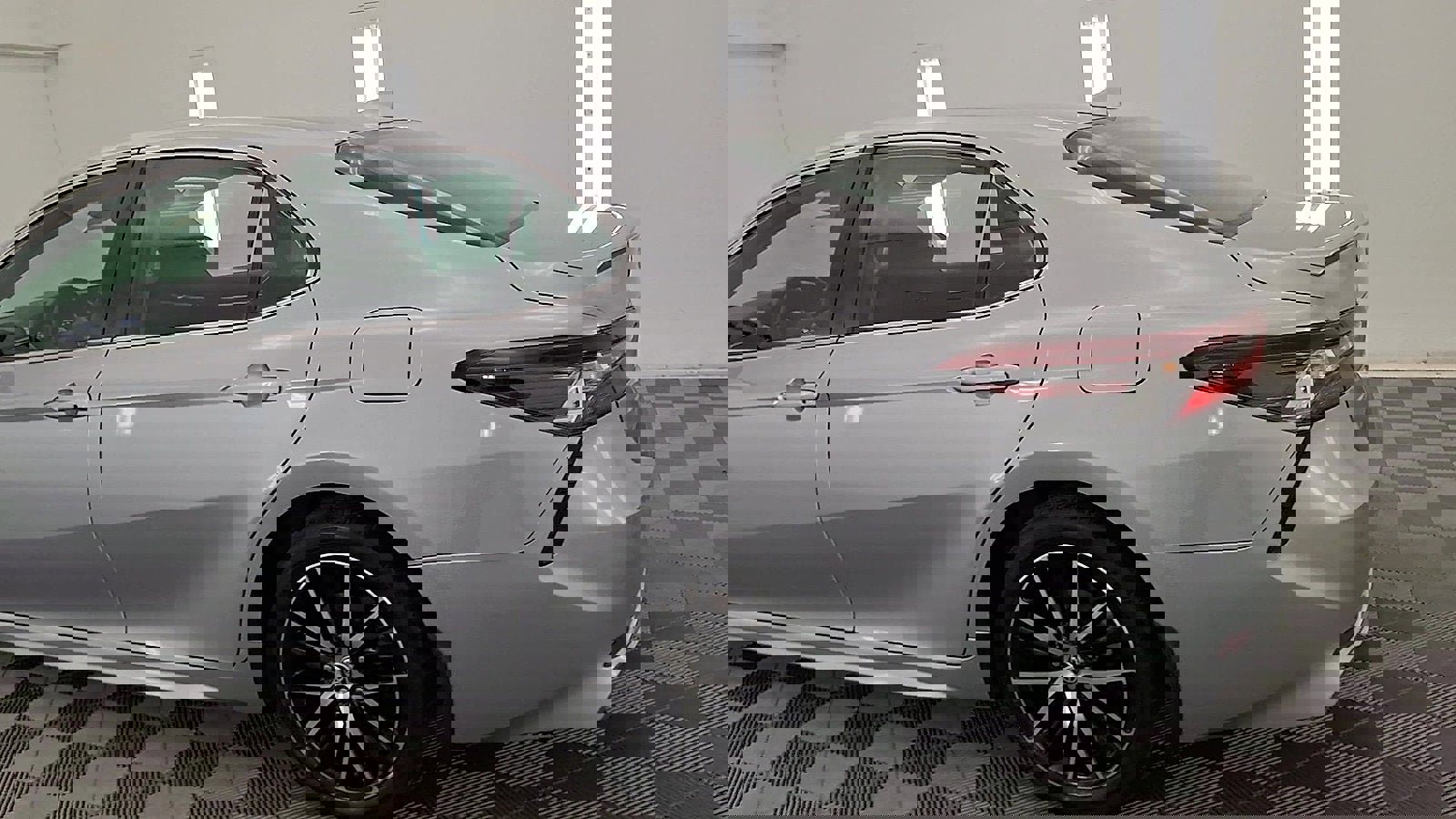 Certified 2021 Toyota Camry SE w/ Cold Weather Package image 2