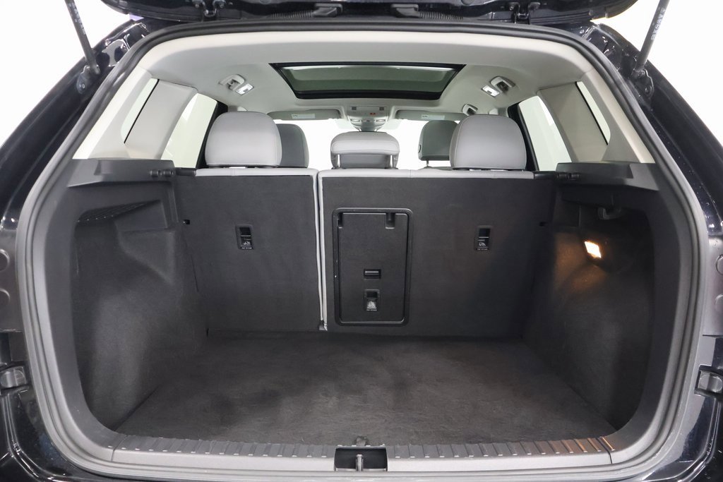 Used 2023 Volkswagen Taos SE w/ Panoramic Sunroof Package image 27