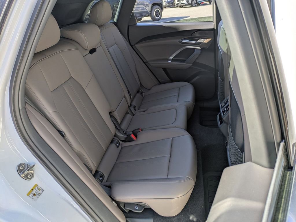 Certified 2025 Audi Q5 Premium w/ Convenience Package AWD/4WD image 22