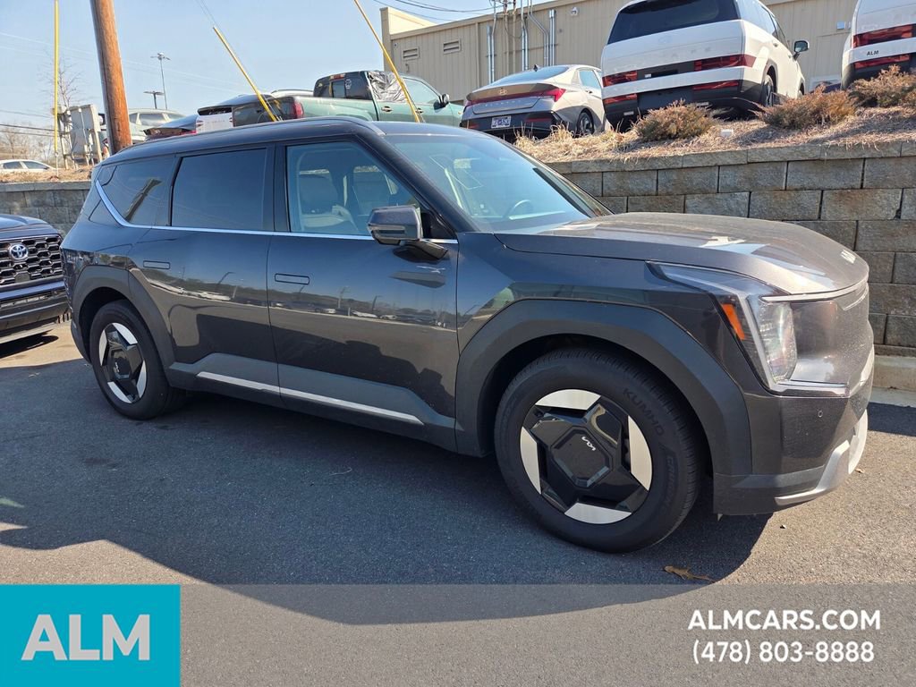 Used 2024 Kia EV9 Wind image 7