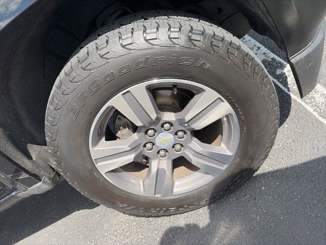 Used 2017 Chevrolet Colorado LT w/ LT Convenience Package AWD/4WD image 3