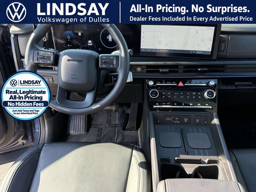 Used 2025 Hyundai Santa Fe Calligraphy AWD/4WD image 10