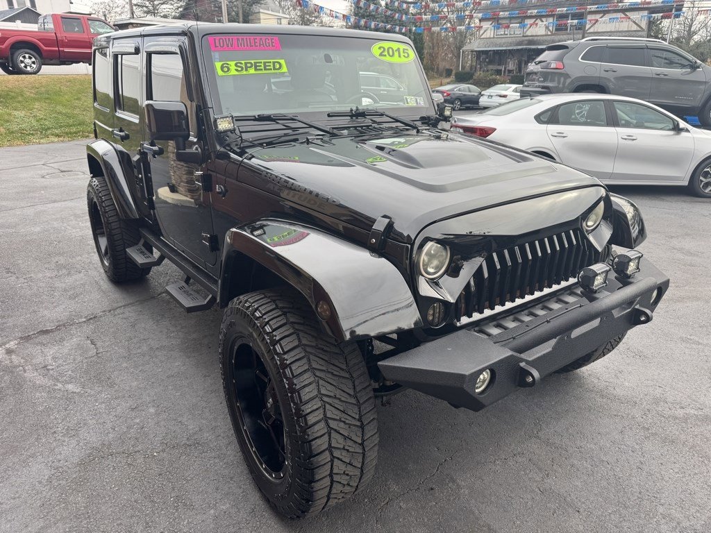 Used 2015 Jeep Wrangler Unlimited Sahara image 2