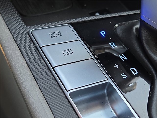 Certified 2025 Hyundai Elantra SEL image 15
