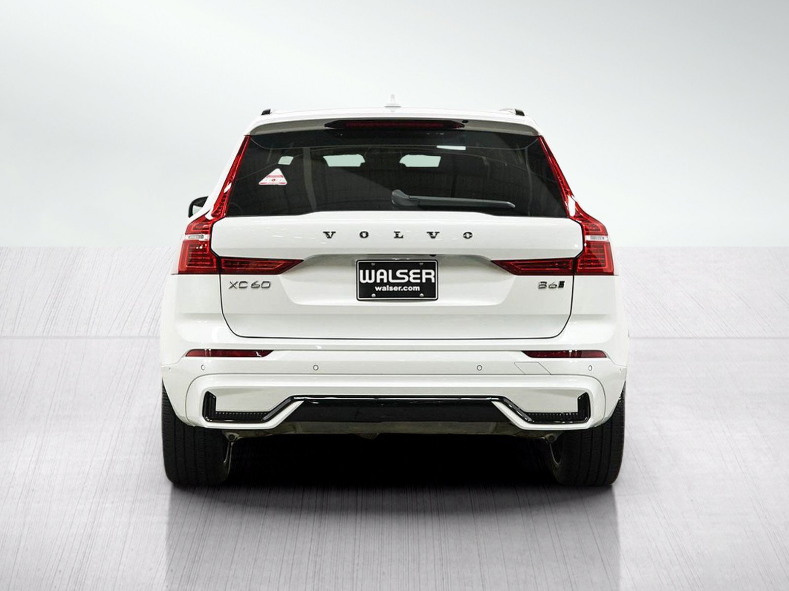 Used 2023 Volvo XC60 B6 Ultimate w/ Climate Package AWD/4WD image 4