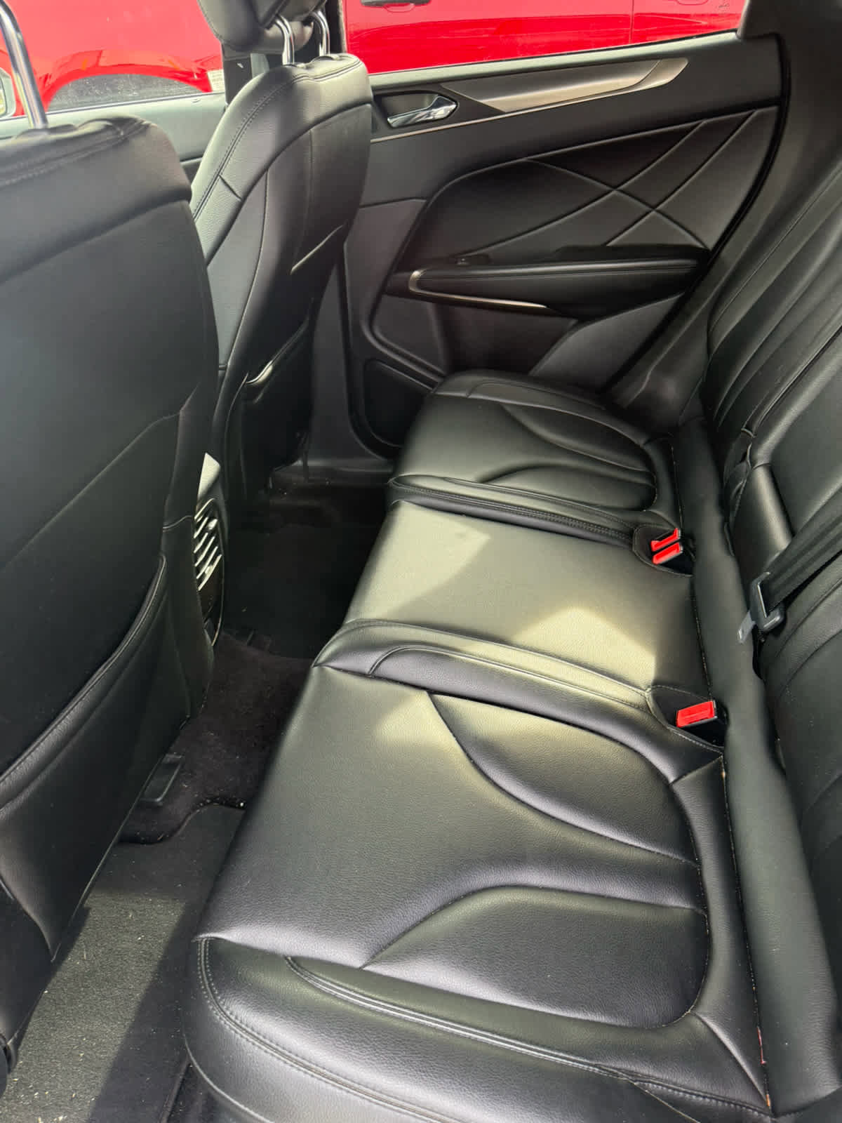 Used 2018 Lincoln MKC Premiere image 10