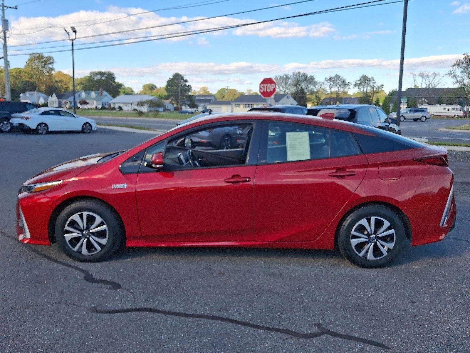 Used 2018 Toyota Prius Prime Advanced image 7