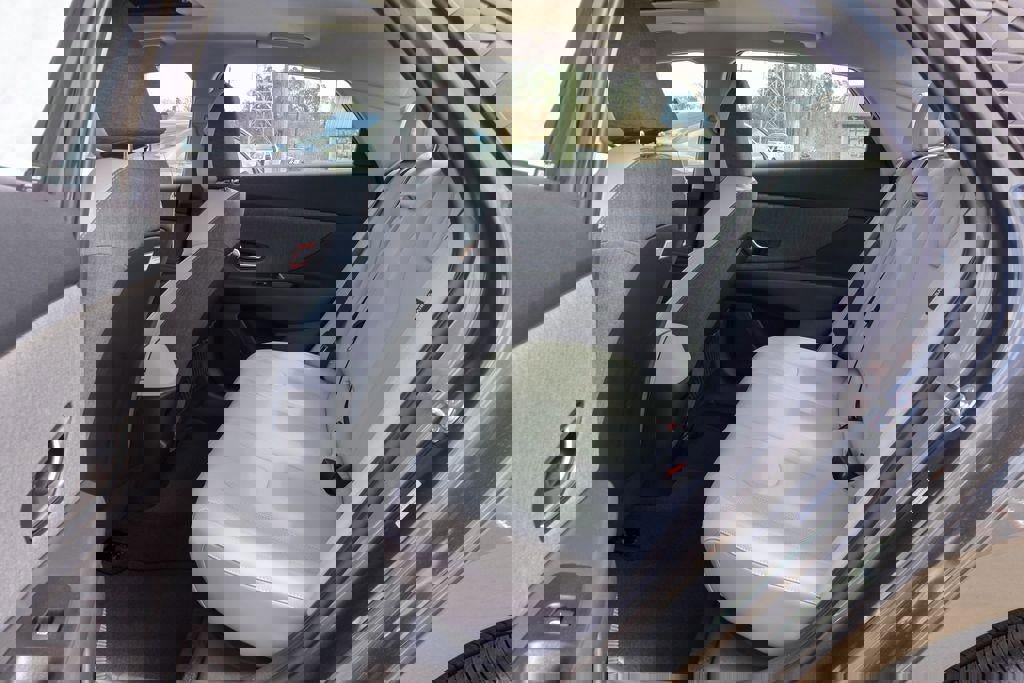 New 2026 Hyundai Elantra Limited image 9