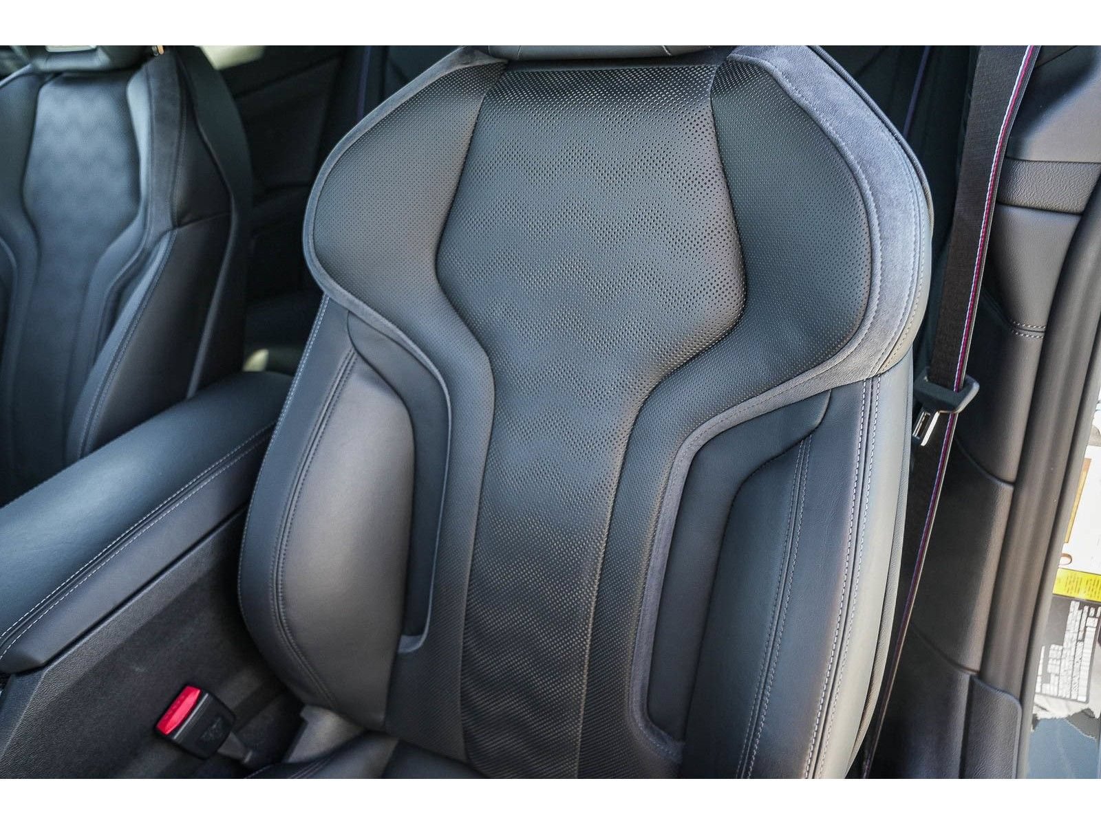 Used 2024 BMW M4 Coupe w/ Executive Package RWD image 30