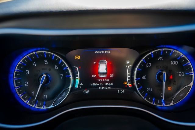 Used 2020 Chrysler Pacifica Limited image 10