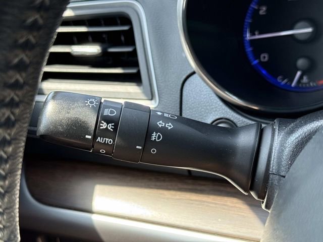 Used 2018 Subaru Outback 2.5i Touring image 27