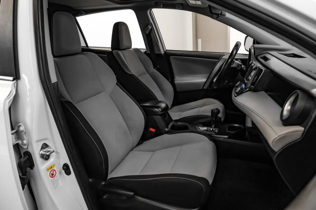 Used 2018 Toyota RAV4 XLE w/ Plus Extra Value Package image 31