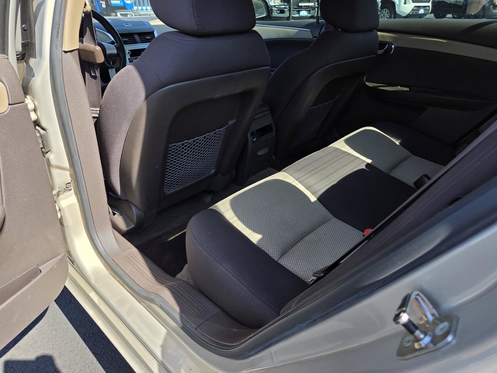 Used 2011 Chevrolet Malibu LS FWD image 14