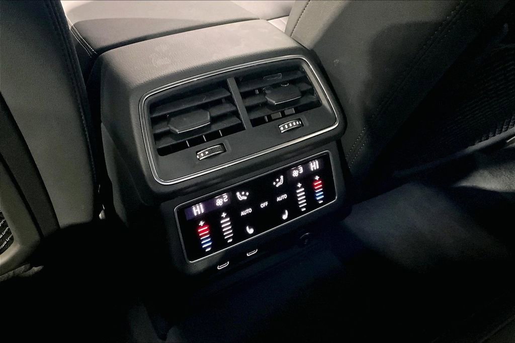 Used 2025 Audi A6 Premium Plus image 10