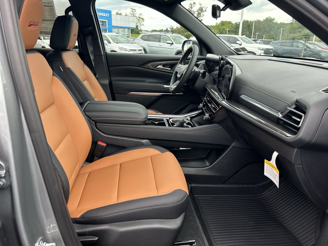 New 2027 Chevrolet Traverse Z71 w/ Driver Confidence Package AWD/4WD image 14