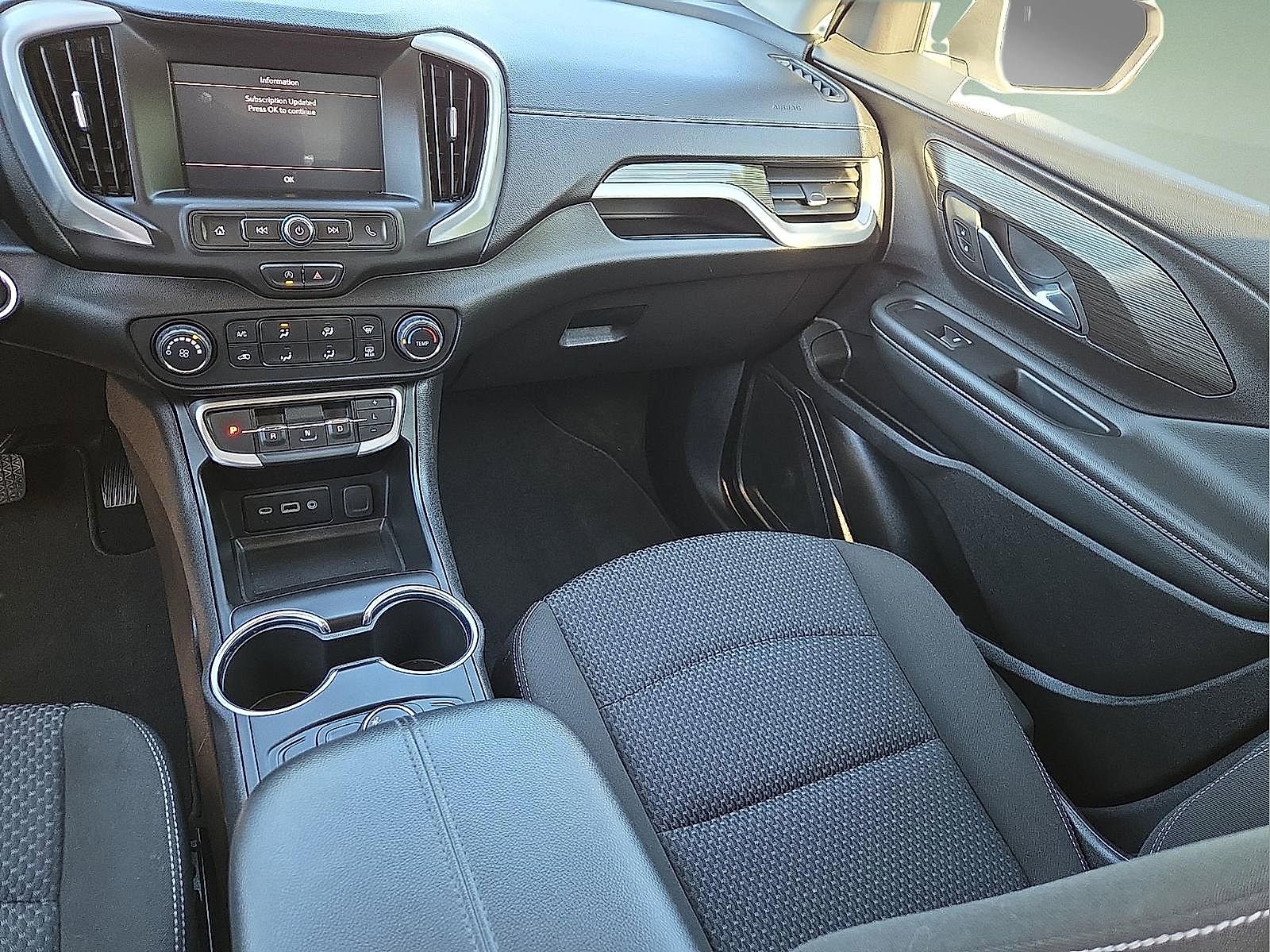 Used 2024 GMC Terrain SLE FWD image 12