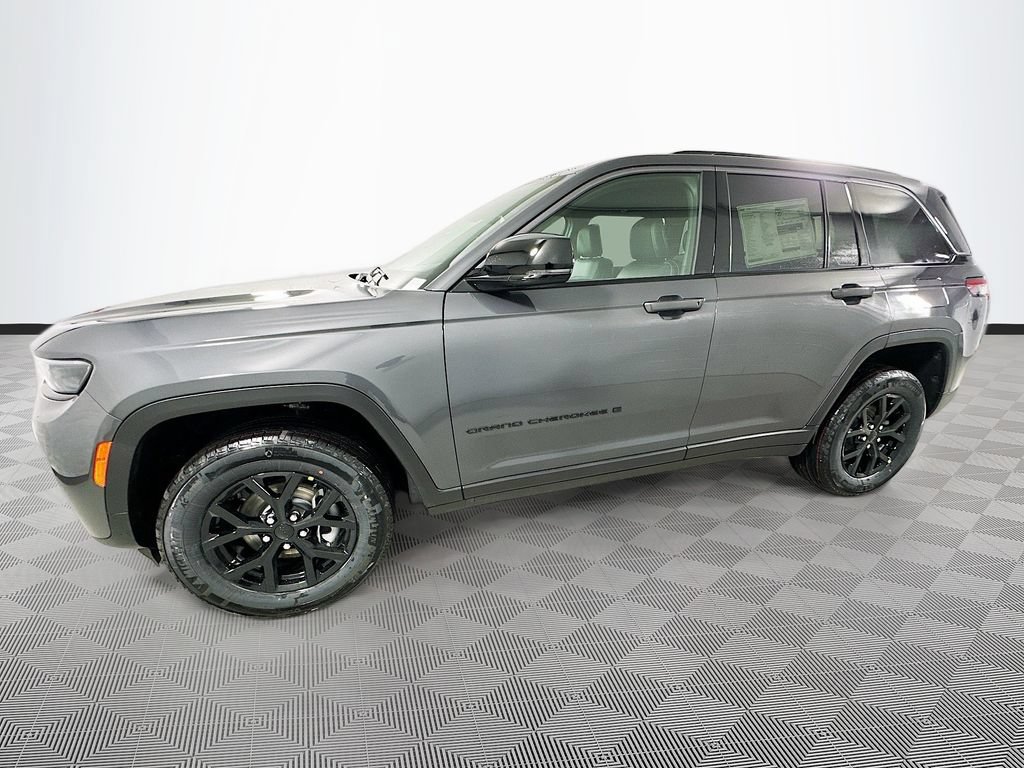 New 2026 Jeep Grand Cherokee Altitude AWD/4WD image 26
