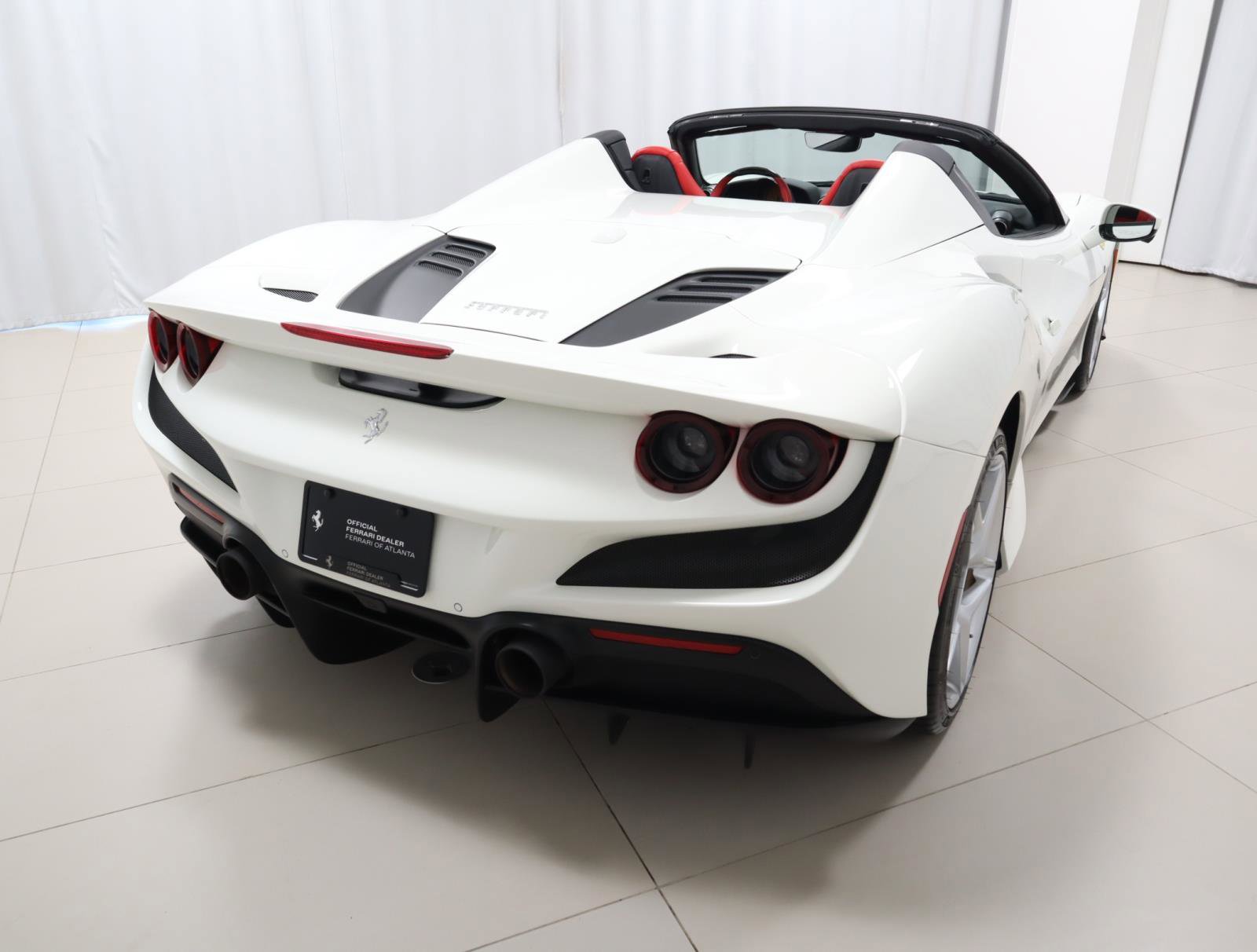 Used 2023 Ferrari F8 Tributo RWD image 10