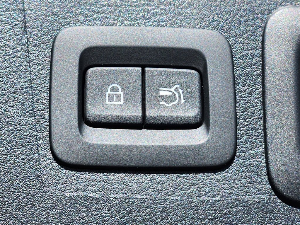 Used 2025 MAZDA CX-50 AWD 2.5 S w/ Cargo Package image 30