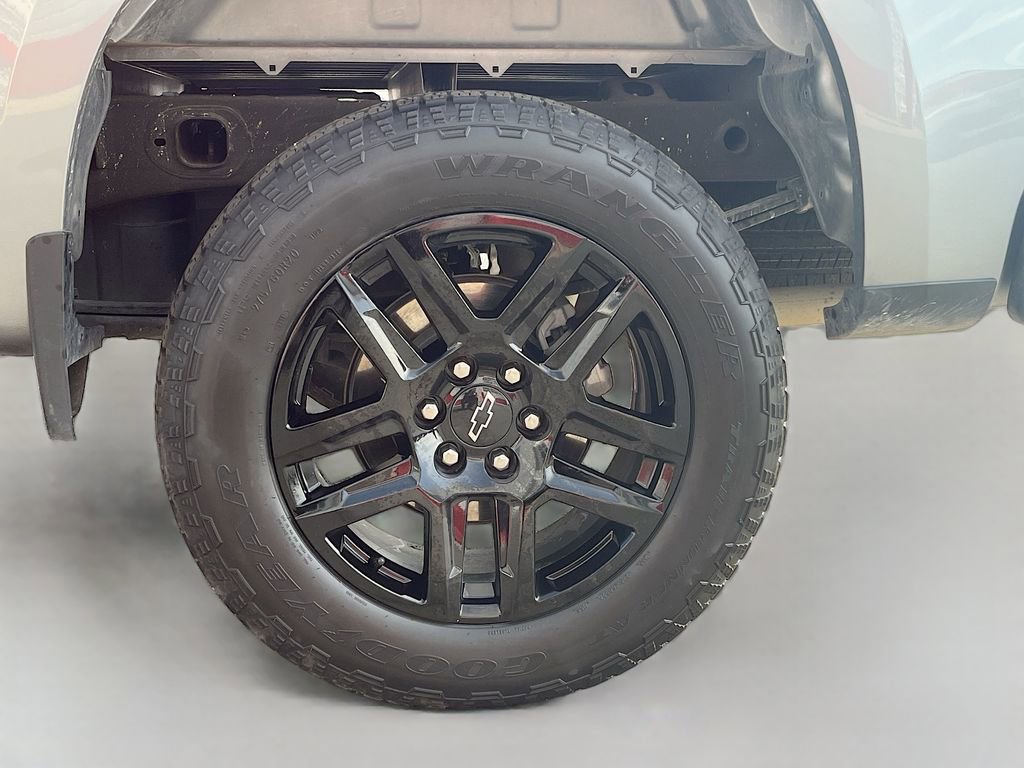 Used 2024 Chevrolet Silverado 1500 LT Trail Boss w/ Convenience Package II image 32