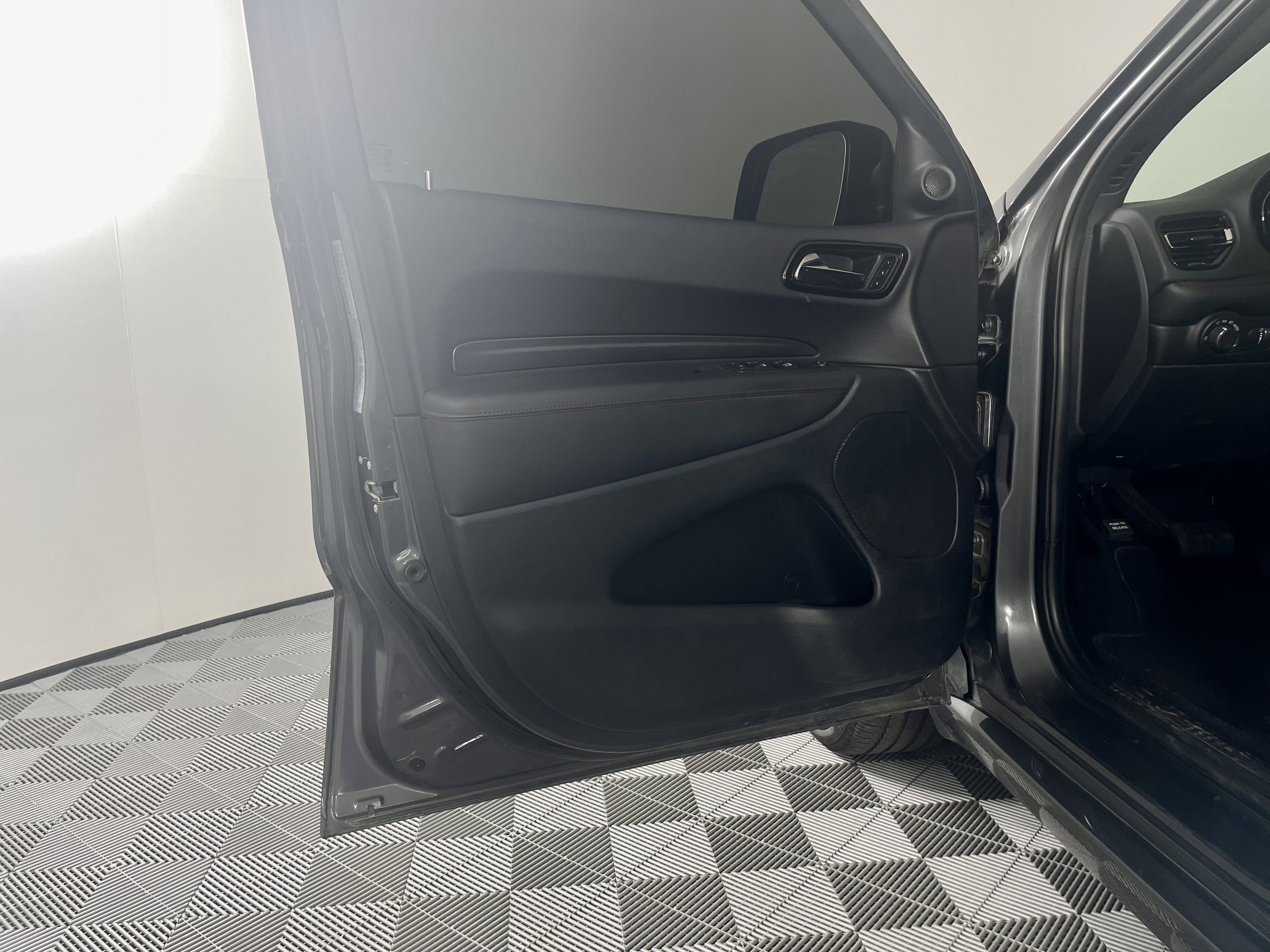 Certified 2025 Dodge Durango R/T image 13