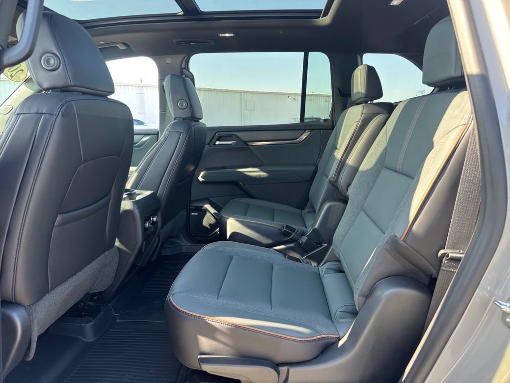 New 2026 GMC Acadia AT4 w/ Luxury Package AWD/4WD image 12