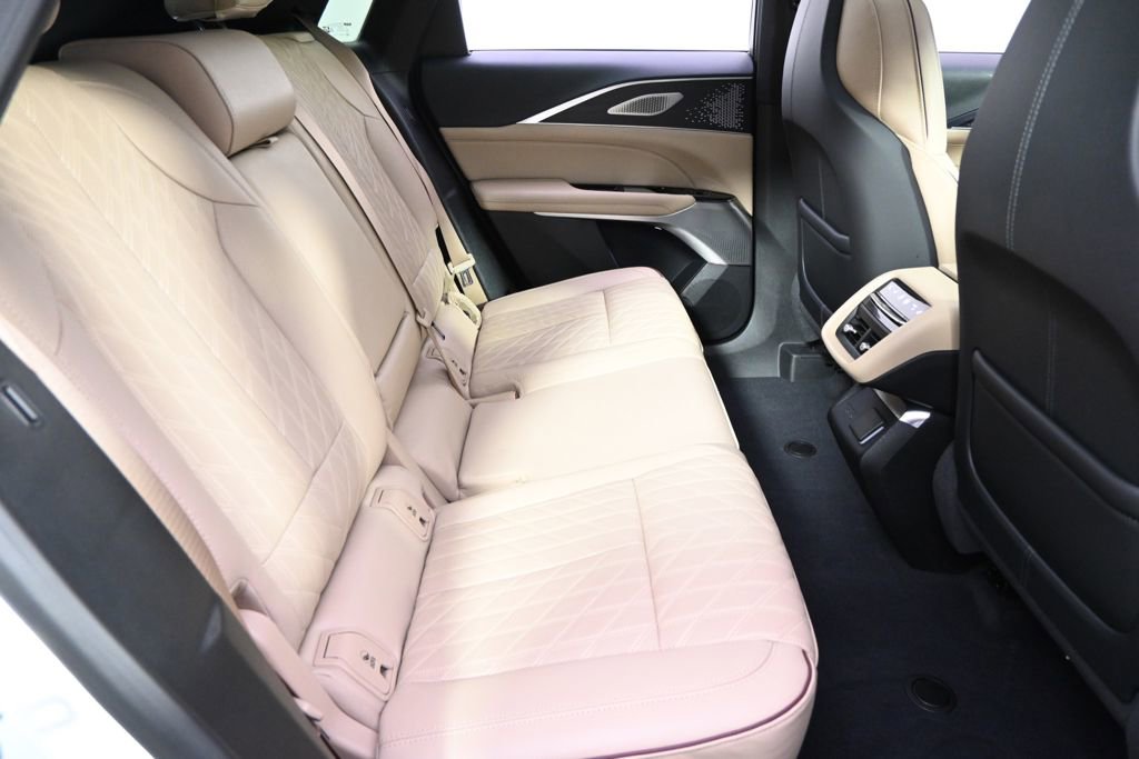 New 2025 Cadillac Lyriq Sport w/ Nappa Leather Package image 18