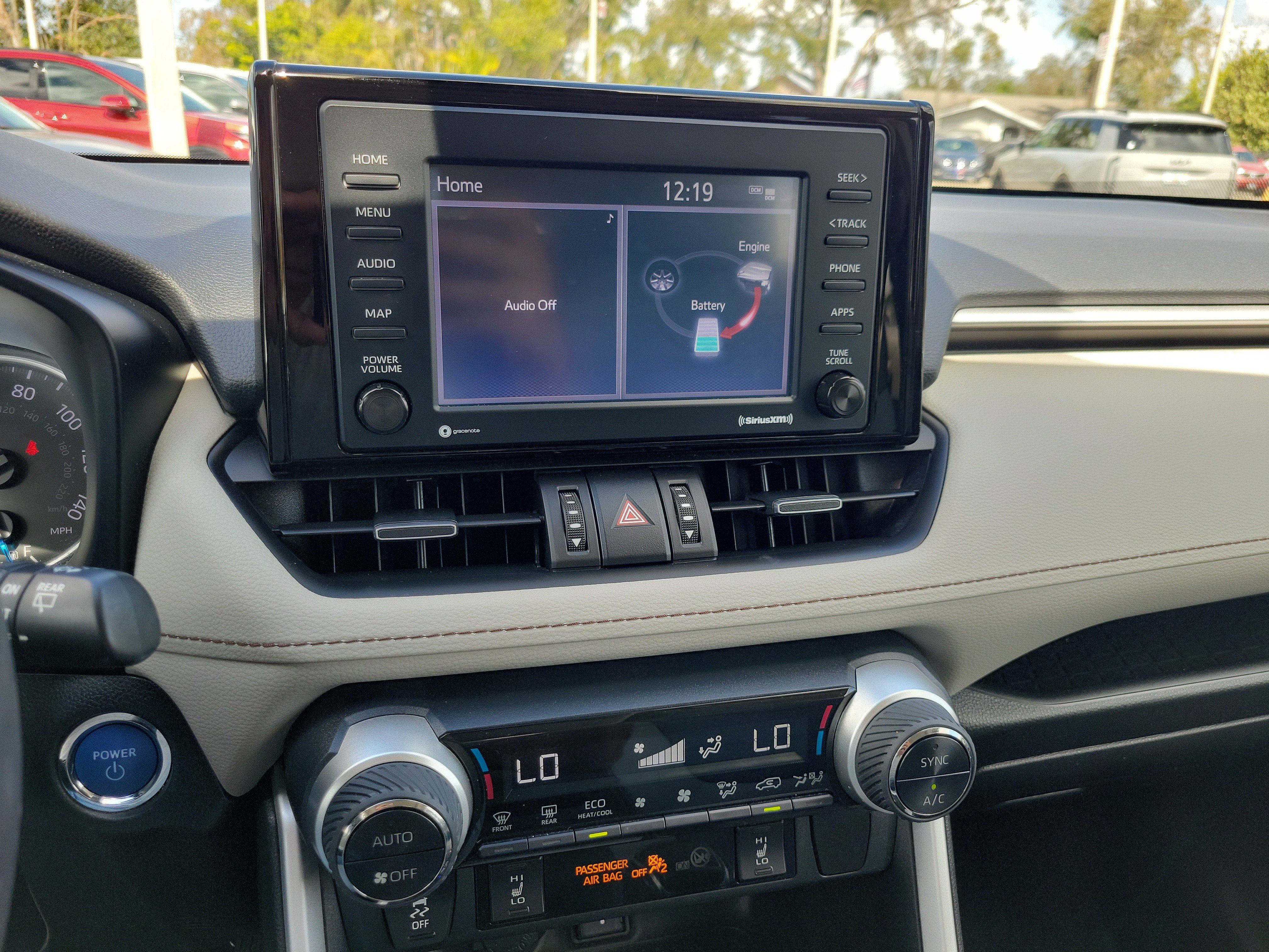 Used 2021 Toyota RAV4 XLE Premium image 20