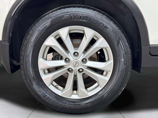 Used 2016 Nissan Rogue SV image 22