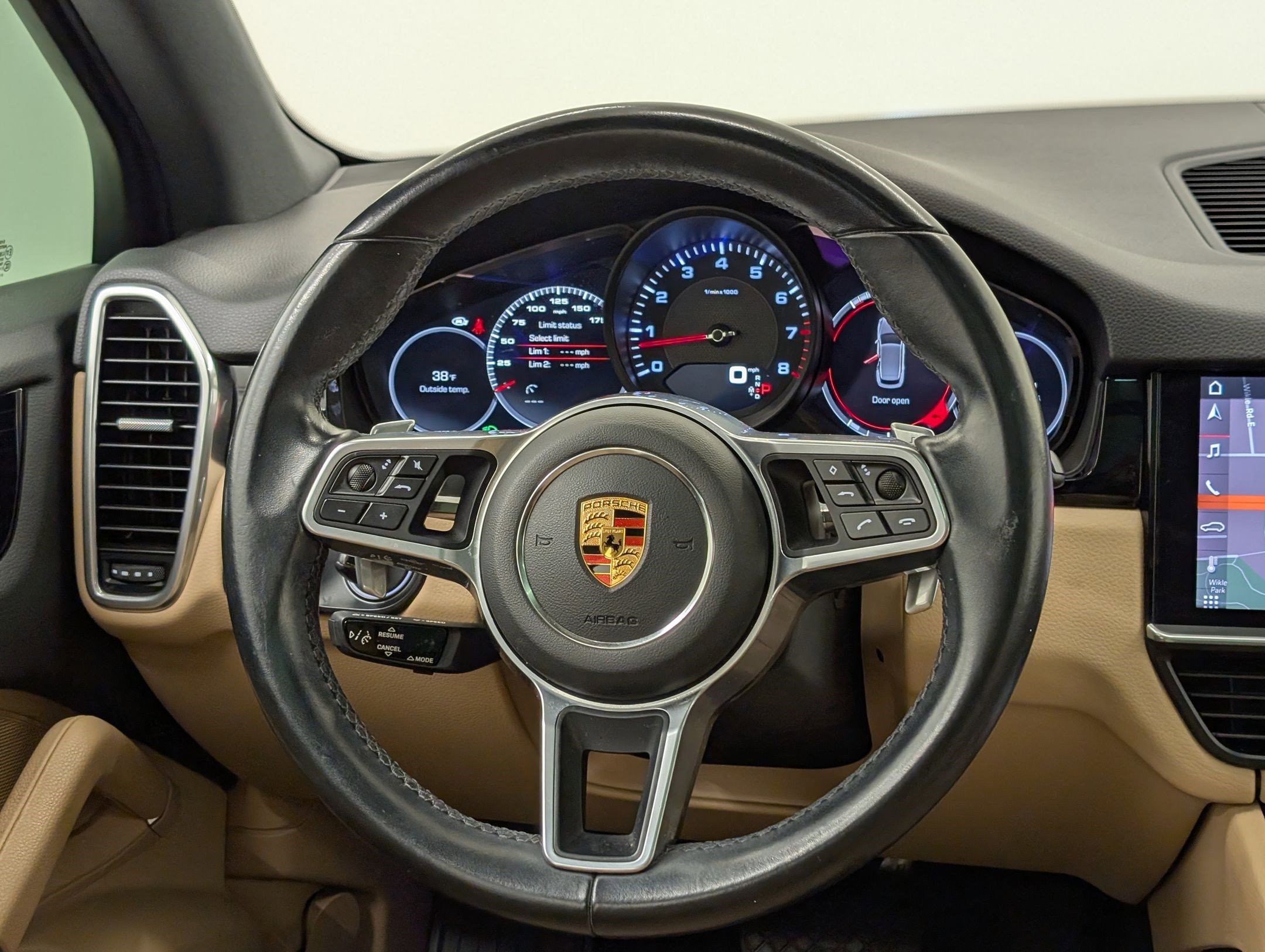 Used 2021 Porsche Cayenne image 18