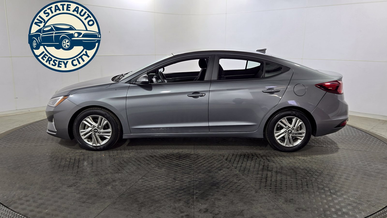 Used 2019 Hyundai Elantra SEL w/ Cargo Package FWD image 4