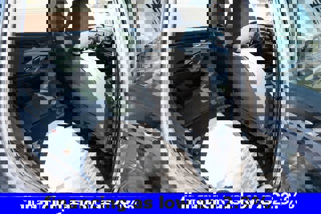 New 2025 Volkswagen Tiguan SE image 39