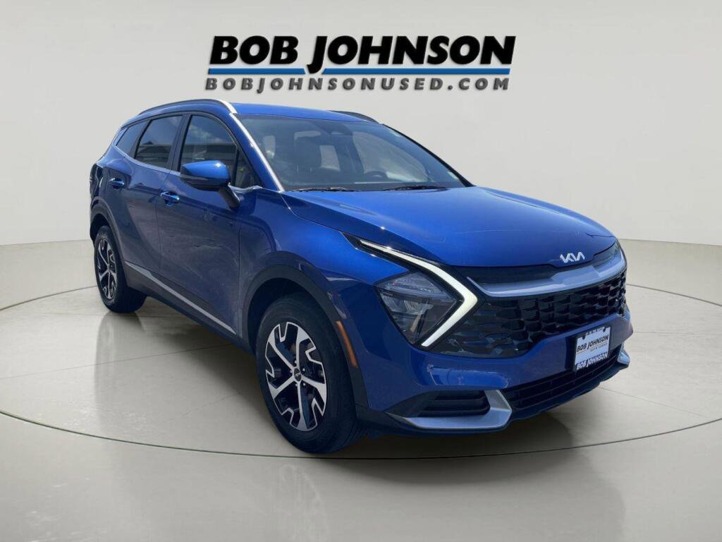Used 2023 Kia Sportage EX AWD/4WD image 1
