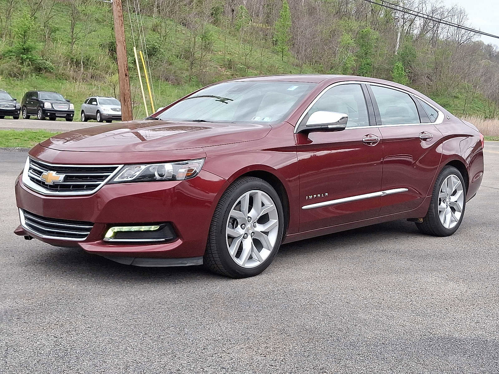 Used 2017 Chevrolet Impala Premier w/ Enhanced Convenience Package FWD image 3