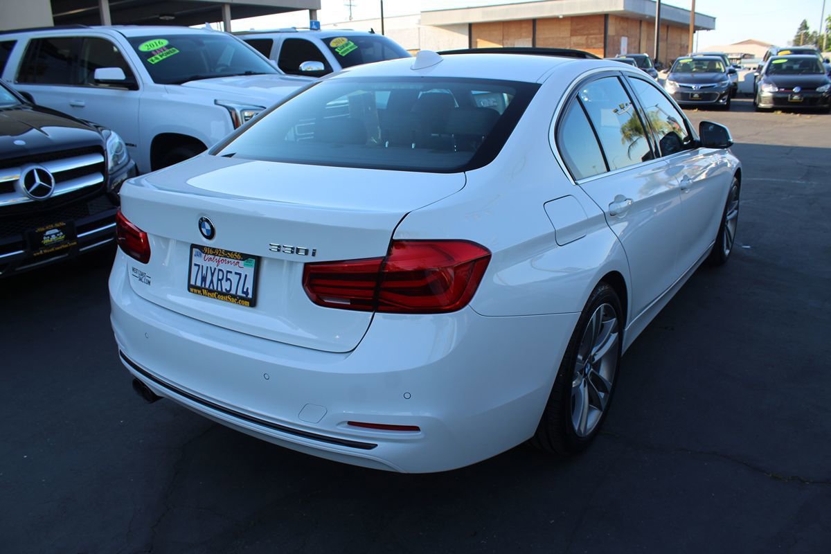 Used 2017 BMW 330i Sedan RWD image 7