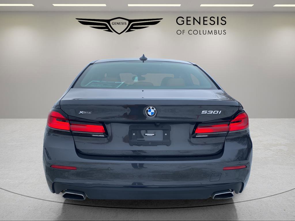 Used 2023 BMW 530i xDrive w/ Premium Package image 4