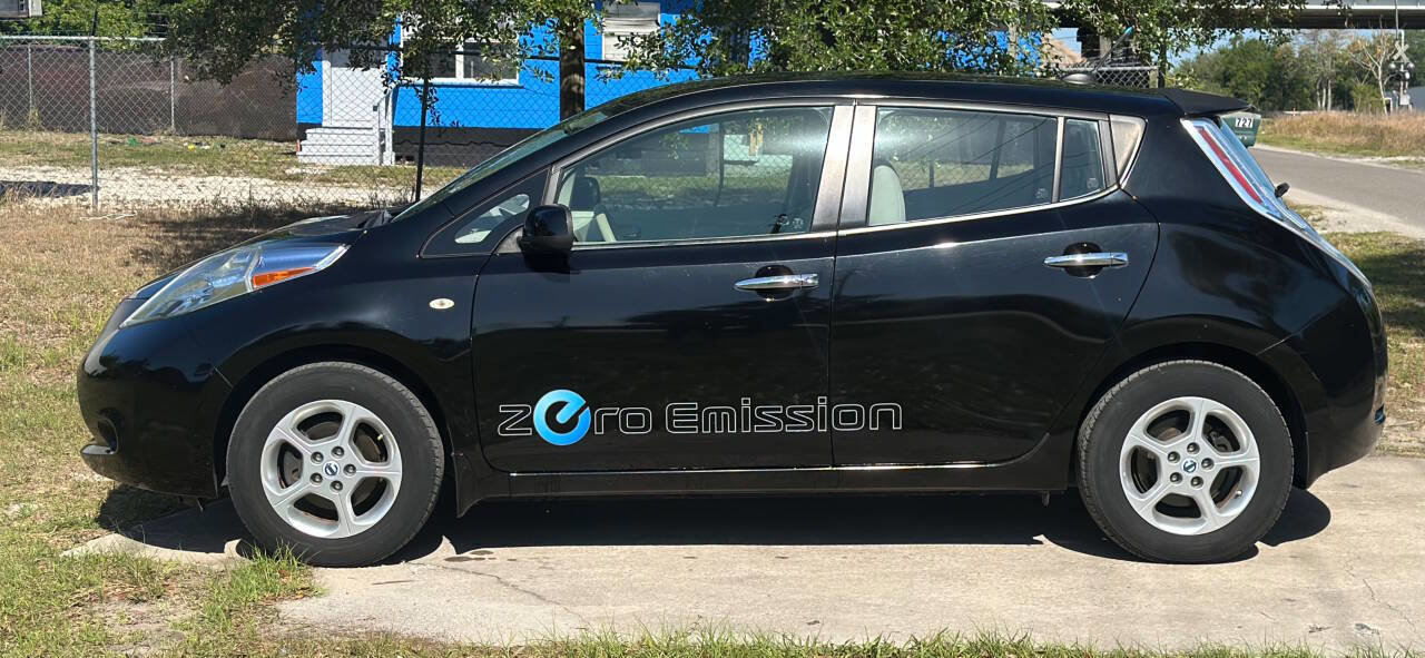 Used 2011 Nissan Leaf SL w/ Eco Design Pkg image 7