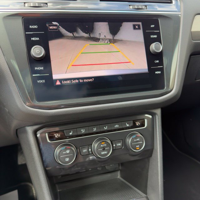 Used 2019 Volkswagen Tiguan SE w/ Panoramic Sunroof Package AWD/4WD image 22